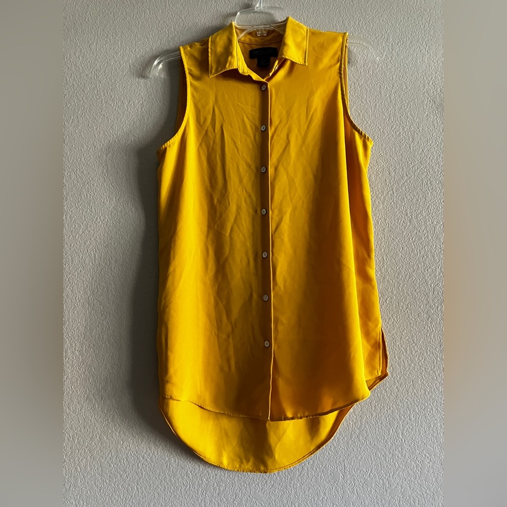 Rachel Zoe High Low Button Up Sleeveless Blouse